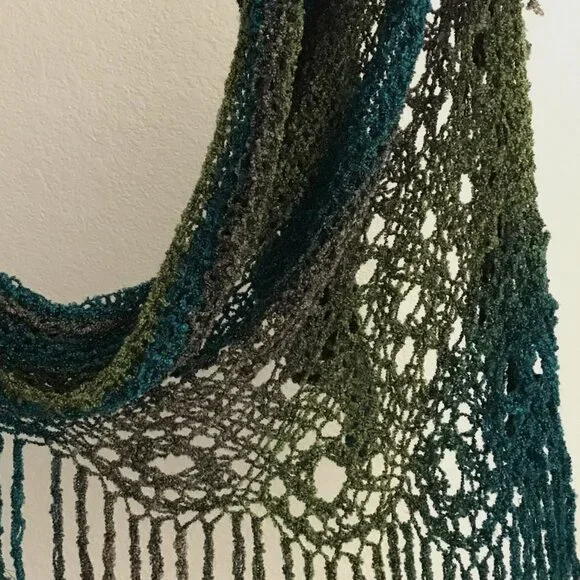 NEW Handmade Ruffle Lace Boucle Shawl - Picture 4 of 8